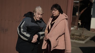 Валентина Балим та Ніна Гузева
