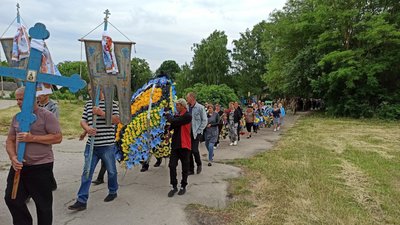 Поховання Павла Жуйкова у селі Білорічиця Поховання Павла Жуйкова у селі Білорічиця