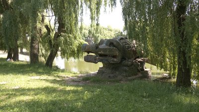 Нічийні: як робили мозаїчні скульптури для рівненського Гідропарку Нічийні: як робили мозаїчні скульптури для рівненського Гідропарку