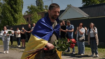 На Київщині зустріли звільненого з полону Володимира Барабася