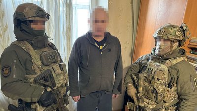 Коригували атаки РФ по Миколаєву: СБУ затримали чотирьох чоловіків Коригували атаки РФ по Миколаєву: СБУ затримали чотирьох чоловіків