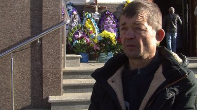 У Луцьку попрощалися з загиблим бійцями Леонідом Олексюком та Олегом Лук'янчуком У Луцьку попрощалися з загиблим бійцями Леонідом Олексюком та Олегом Лук'янчуком