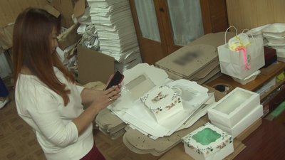 На Хмельниччині харків`яни виготовляють крафтову продукцію