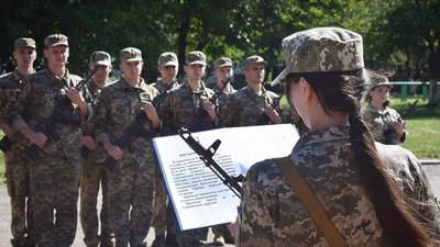 На Вінниччині майбутні офіцери склали присягу на вірність Україні На Вінниччині майбутні офіцери склали присягу на вірність Україні