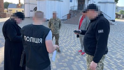 Провокували релігійну ворожнечу: на Житомирщині митрополиту і секретарю УПЦ (МП) повідомили про підозру Провокували релігійну ворожнечу: на Житомирщині митрополиту і секретарю УПЦ (МП) повідомили про підозру