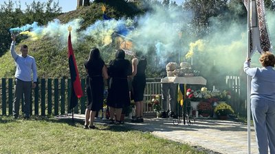 відкрили меморіальну дошку володимиру серкізевичу, монастирок, тернопільська область