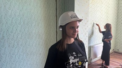 На Кіровоградщині 30 юнаків і дівчат з різних областей відновлюють молодіжний простір в селі На Кіровоградщині 30 юнаків і дівчат з різних областей відновлюють молодіжний простір в селі