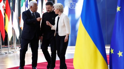 Антоніо Коста, Володимир Зеленський та Урсула фон дер Ляєн на саміті ЄС у Брюсселі