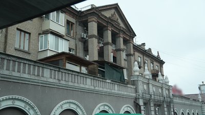 МАФи на даху кінотеатру в Запоріжжі