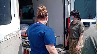 До Вінниці прибув борт з пораненими військовослужбовцями До Вінниці прибув борт з пораненими військовослужбовцями