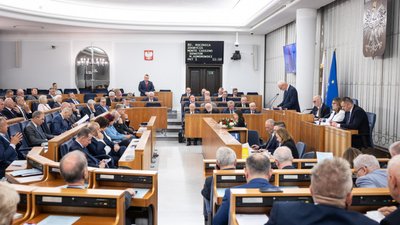 Сенат Польщі ухвалив закон про допомогу українським біженцям