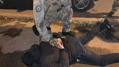 На Чернігівщині затримали підозрюваних у розбійному нападі та катуванні фермера На Чернігівщині затримали підозрюваних у розбійному нападі та катуванні фермера