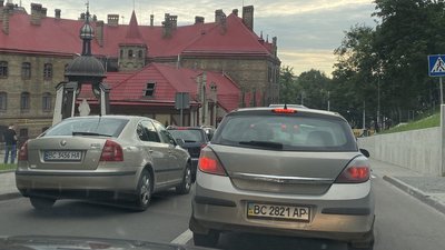 Затори у Львові. Як вирішити проблему