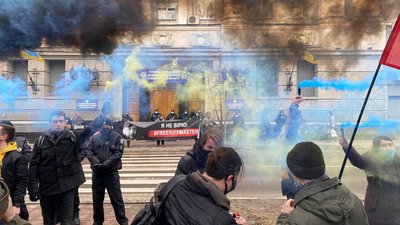 У Харкові під управлінням поліції вимагають свободи Стерненку, відставки Авакова та реформ У Харкові під управлінням поліції вимагають свободи Стерненку, відставки Авакова та реформ