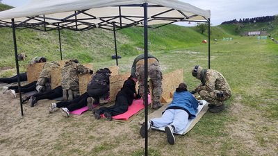 Стрільба й тактична медицина: на Волині майже 200 студентів долучилися до військового вишколу Стрільба й тактична медицина: на Волині майже 200 студентів долучилися до військового вишколу
