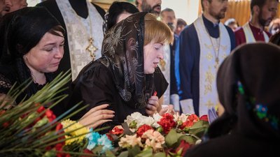 На Закарпатті попрощалися з полеглим воїном Дмитром Шалеником На Закарпатті попрощалися з полеглим воїном Дмитром Шалеником