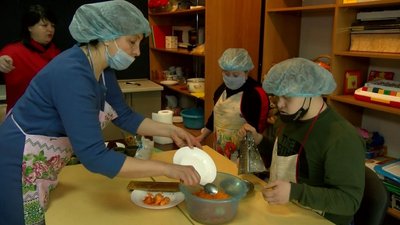 У Луцьку "сонячні" люди навчалися готувати куліш У Луцьку "сонячні" люди навчалися готувати куліш