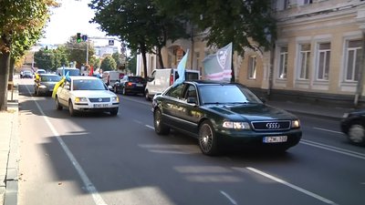 У Житомирі чеченська діаспора автопробігом відзначила День незалежності республіки Ічкерія