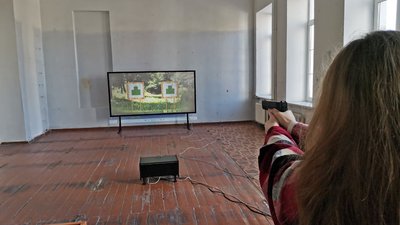 У Полтаві судові охоронці навчають стрільбі студентів та викладачів університету У Полтаві судові охоронці навчають стрільбі студентів та викладачів університету