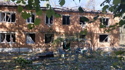 Наслідки авіаударів по Одноробівці