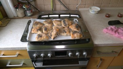 Щодня по 10 порцій. Вимушена переселенка з Одещини готує самсу у Франківську Щодня по 10 порцій. Вимушена переселенка з Одещини готує самсу у Франківську