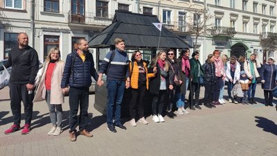 В Івано-Франківську десятки людей прийшли послухати лекцію екскурсовода Ервіна Мідена з Чернігівщини