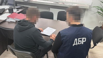 повідомлення про підозру експосадовцю Вижницького відділу податкової служби