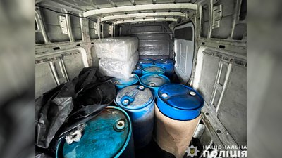 У чернігівця поліція вилучила майже дві тонни спирту