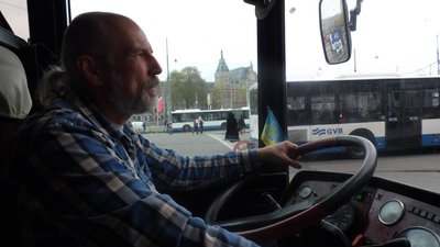 Щотижня на "передову": історія водія-волонтера з Луцька Щотижня на "передову": історія водія-волонтера з Луцька