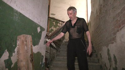 "Той страшний під'їзд": мешканці історичного будинка у Харкові 30 років чекають на ремонт "Той страшний під'їзд": мешканці історичного будинка у Харкові 30 років чекають на ремонт