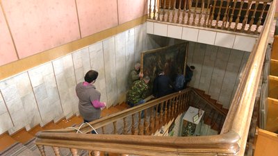 Візитівку рівненського музею забрали на реставрацію Візитівку рівненського музею забрали на реставрацію