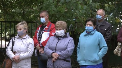 В Шаболинові люди вийшли проти розорення лугу В Шаболинові люди вийшли проти розорення лугу
