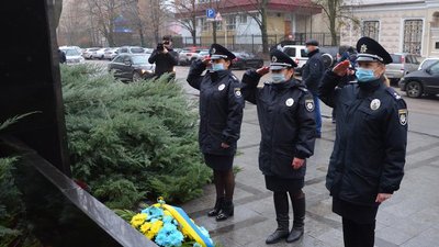 У Житомирі вшанували ліквідаторів аварії на ЧАЕС У Житомирі вшанували ліквідаторів аварії на ЧАЕС
