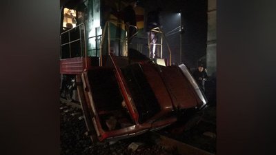На Закарпатті автомобіль зіткнувся з тепловозом