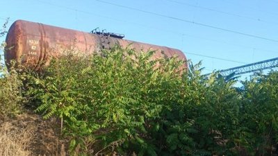 Виліз на дах цистерни: на Одещині 12-річного хлопця вдарило струмом