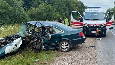 На трасі Львів-Шегині зіткнулися два авто: загинув 53-річний чоловік