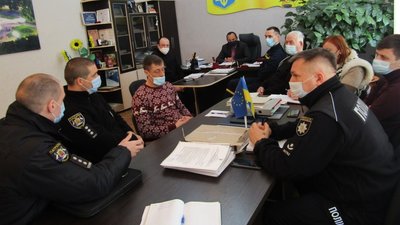 Великоваговий транспорт розбиває дороги Новомиргородської громади через ремонт мосту Великоваговий транспорт розбиває дороги Новомиргородської громади через ремонт мосту