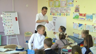 У Житомирі вчителем початкових класів працює тільки один чоловік – Олексій Гадецький
