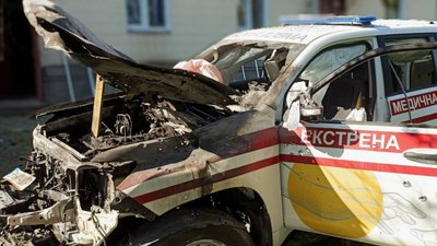 Автівка медиків після атаки РФ, Середина-Буда, 21 серпня, 2025 рік