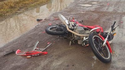 На Рівненщині у ДТП втрапив мотоцикліст, який не хотів зупинятись. У поліції кажуть, що впав сам