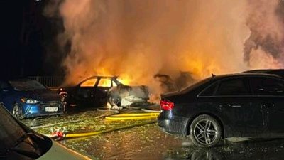 Наслідки падіння БпЛА у дворі 25-поверхового будинку