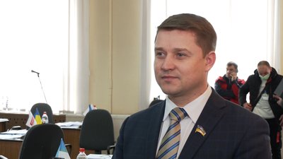 У Рівному на землі атовців провели газопровід та дорогу. Як реагує влада У Рівному на землі атовців провели газопровід та дорогу. Як реагує влада