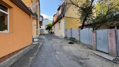 Вулиця Конституційна, 45, де планують провести ремонт мереж каналізації