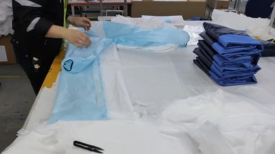На Херсонщині Каховська швейна фабрика шитиме захисні костюми На Херсонщині Каховська швейна фабрика шитиме захисні костюми