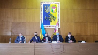 Новообрана Рівненська райрада зібралася на першу сесію Новообрана Рівненська райрада зібралася на першу сесію