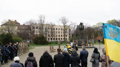 Поховання, Ужгород, площа Народна, ЗСУ, Руслан Торопов, 7.04.2025