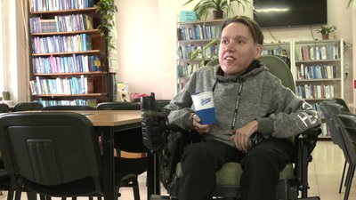 "Хочеться бути у футболі": як студент зі спінальний м'язовою атрофією навчається у виші Харкова "Хочеться бути у футболі": як студент зі спінальний м'язовою атрофією навчається у виші Харкова