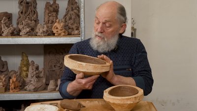 Оздоблював палац президента Узбекистану: 38 років професійно займається керамікою майстер із Рівного Оздоблював палац президента Узбекистану: 38 років професійно займається керамікою майстер із Рівного