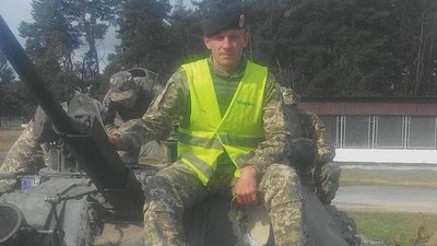 На Дніпропетровщині попрощалися із загиблим у боях за Україну Русланом Іваненком