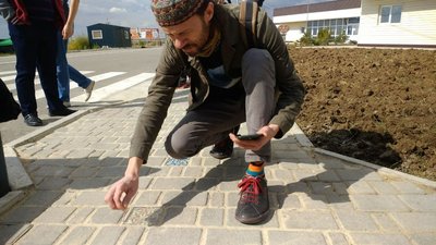 "Крим. Третій вимір": на адмінмежі з окупованим півостровом виклали національний орнамент "Крим. Третій вимір": на адмінмежі з окупованим півостровом виклали національний орнамент